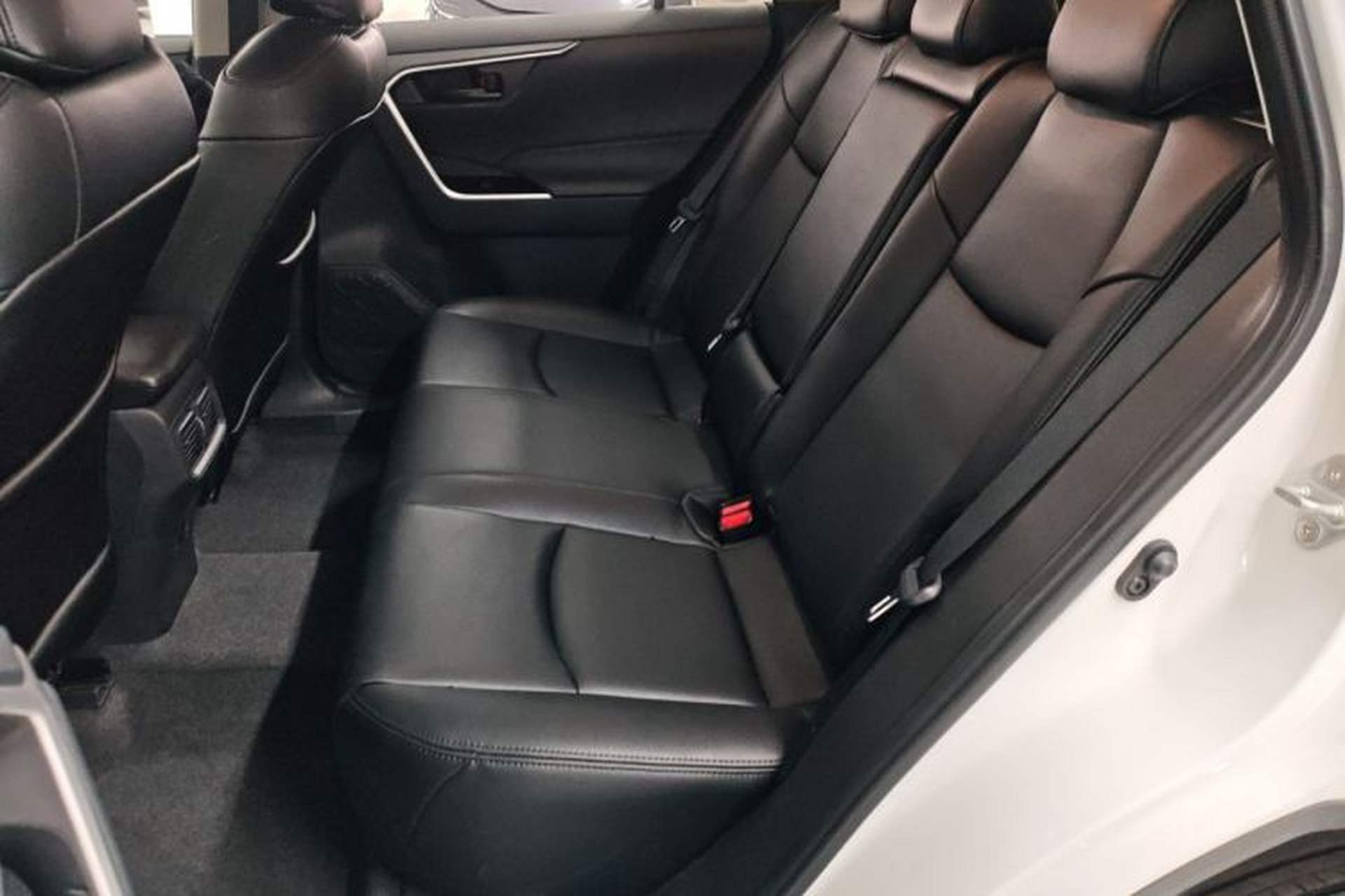 Used Toyota RAV4 2024 2.0L CVT Two-Wheel Drive Urban Edition Left Rear Seat