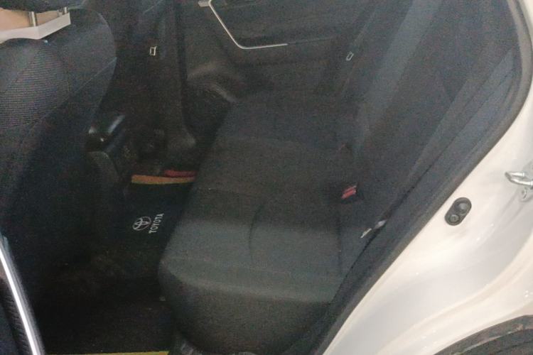 Used Toyota RAV4 2024 2.0L CVT Two-Wheel Drive Urban Edition Left Rear Seat