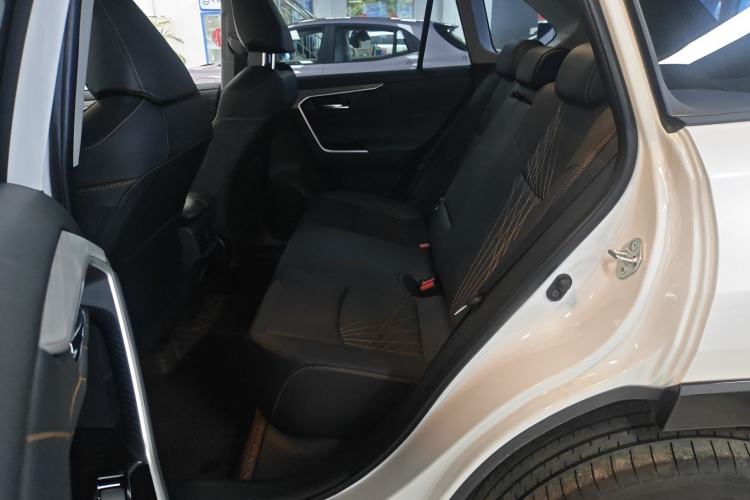 Used Toyota RAV4 2024 2.0L CVT Two-Wheel Drive Fashion Plus Edition Left Rear Seat
