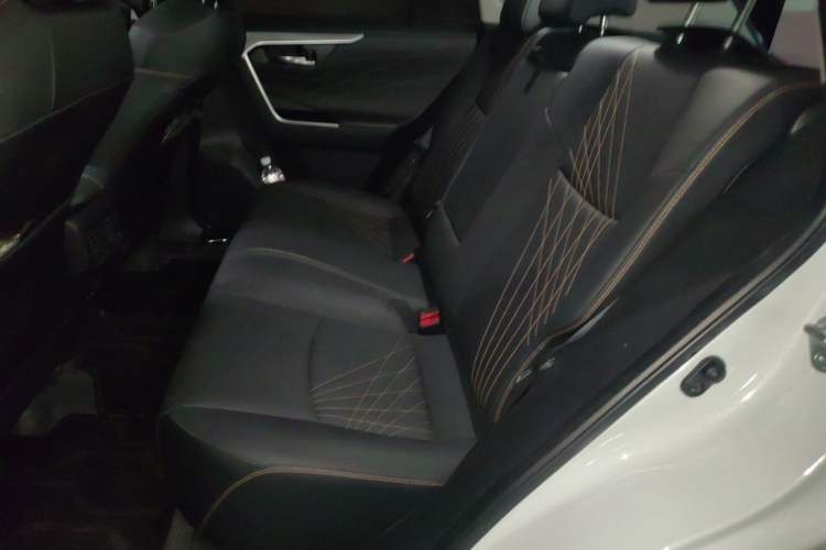 Used Toyota RAV4 2024 2.0L CVT Two-Wheel Drive Fashion Plus Edition Left Rear Seat