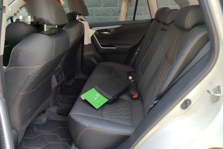 Used Toyota RAV4 2024 2.0L CVT Two-Wheel Drive Fashion Plus Edition Left Rear Seat