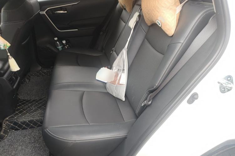 Used Toyota RAV4 2024 2.0L CVT Two-Wheel Drive Fashion Edition Left Rear Seat
