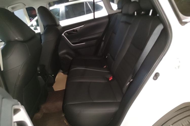 Used Toyota RAV4 2024 2.0L CVT Two-Wheel Drive Urban Edition Left Rear Seat