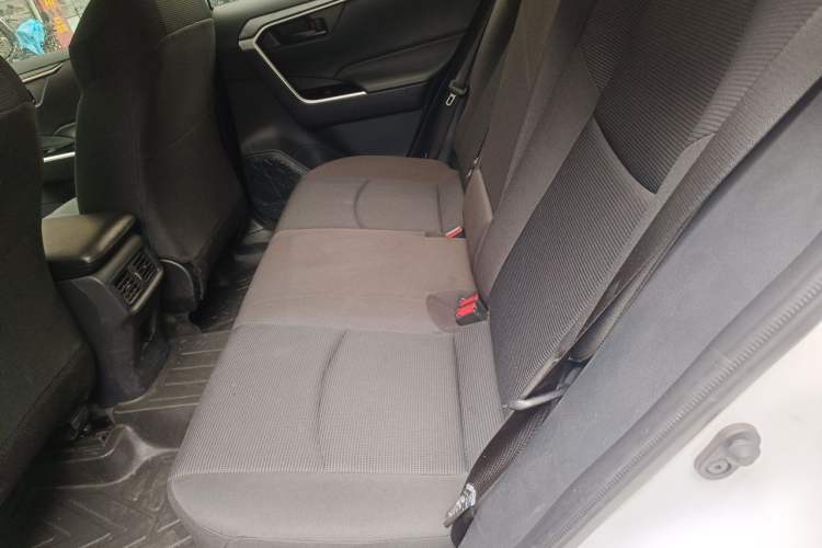 Used Toyota RAV4 2024 2.0L CVT Two-Wheel Drive Urban Edition Left Rear Seat