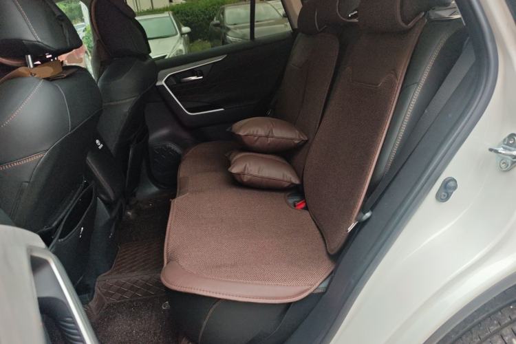 Used Toyota RAV4 2024 2.0L CVT Two-Wheel Drive Fashion Plus Edition Left Rear Seat