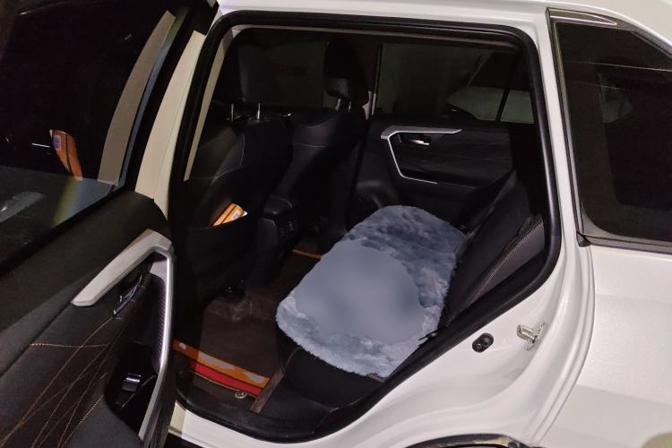 Used Toyota RAV4 2024 2.0L CVT Two-Wheel Drive Fashion Plus Edition Left Rear Seat