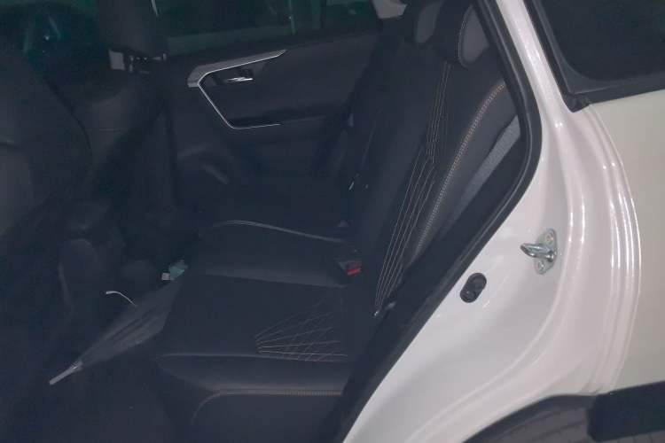 Used Toyota RAV4 2024 2.0L CVT Two-Wheel Drive Fashion Plus Edition Left Rear Seat