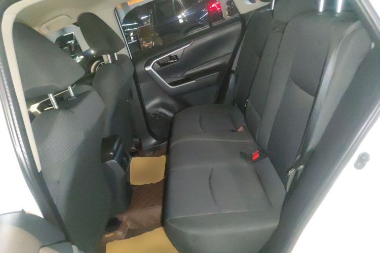 Used Toyota RAV4 2024 2.0L CVT Two-Wheel Drive Urban Edition Left Rear Seat