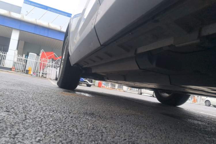 Used Toyota RAV4 2024 2.0L CVT Two-Wheel Drive Urban Edition Left Side Sill