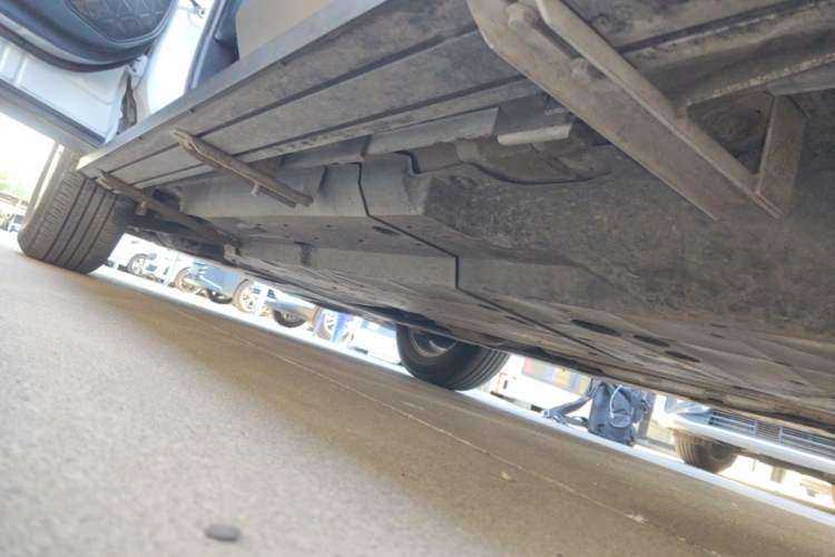 Used Toyota RAV4 2024 2.0L CVT Two-Wheel Drive Urban Edition Left Side Sill