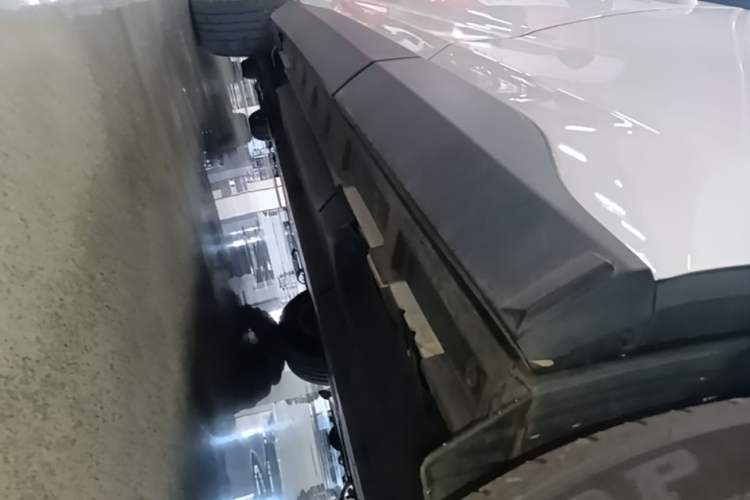 Used Toyota RAV4 2024 2.0L CVT Two-Wheel Drive Urban Edition Left Side Sill