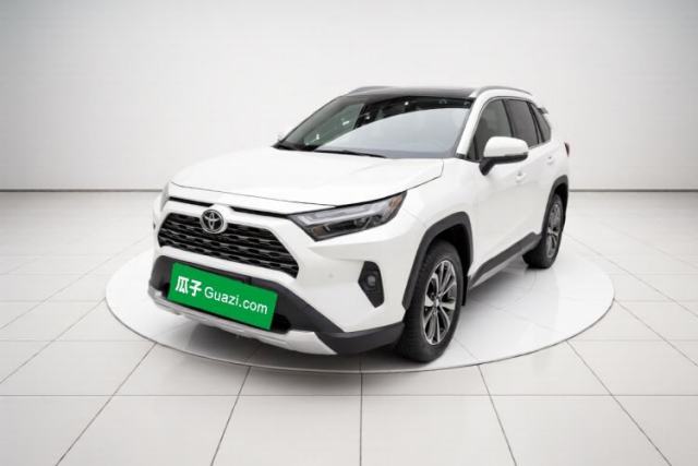 Toyota RAV4 2024 2.0L CVT Two-Wheel Drive Fashion Plus Edition usado