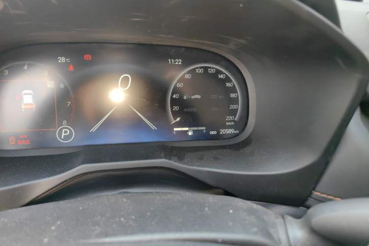 Used Toyota RAV4 2024 2.0L CVT Two-Wheel Drive Fashion Plus Edition Odometer Close Up