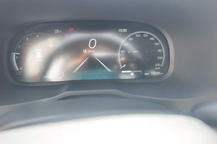 Used Toyota RAV4 2024 2.0L CVT Two-Wheel Drive Fashion Plus Edition Odometer Close Up