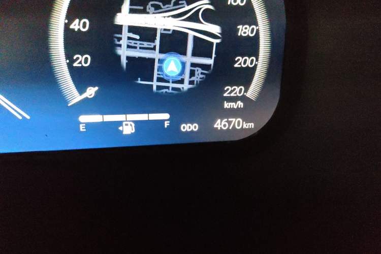 Used Toyota RAV4 2024 2.0L CVT Two-Wheel Drive Fashion Plus Edition Odometer Close Up