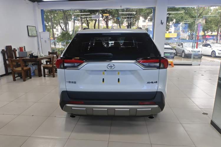 Used Toyota RAV4 2024 2.0L CVT Two-Wheel Drive Fashion Plus Edition Rear