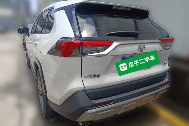 Used Toyota RAV4 2024 2.0L CVT Two-Wheel Drive Fashion Plus Edition Rear Left 45 Deg