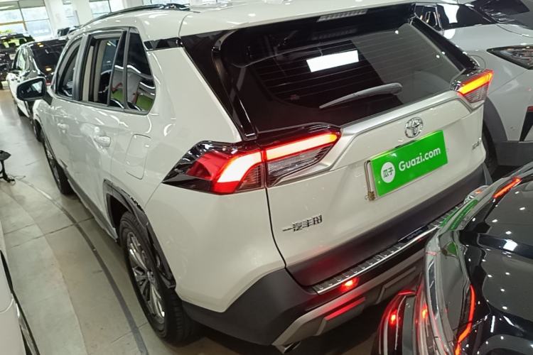 Used Toyota RAV4 2024 2.0L CVT Two-Wheel Drive Fashion Plus Edition Rear Left 45 Deg