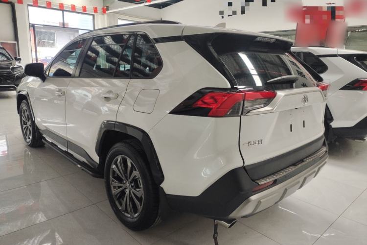 Used Toyota RAV4 2024 2.0L CVT Two-Wheel Drive Fashion Plus Edition Rear Left 45 Deg