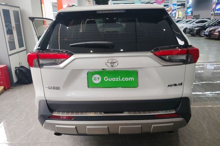 Used Toyota RAV4 2024 2.0L CVT Two-Wheel Drive Fashion Plus Edition Rear