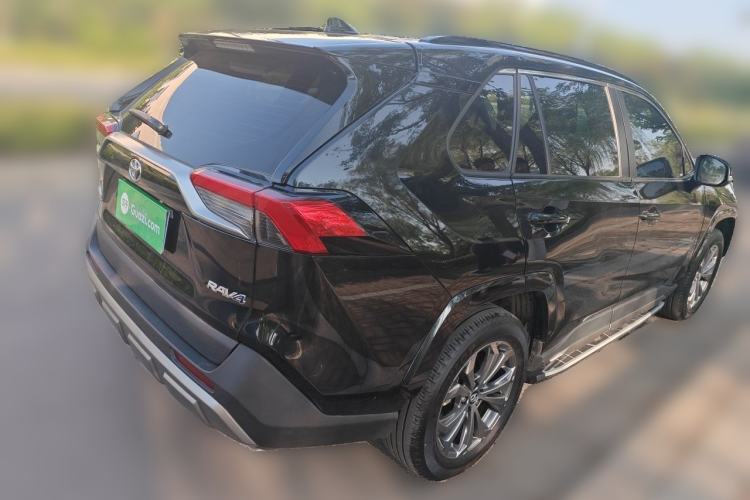 Used Toyota RAV4 2024 2.0L CVT Two-Wheel Drive Fashion Plus Edition Rear Right 45 Deg
