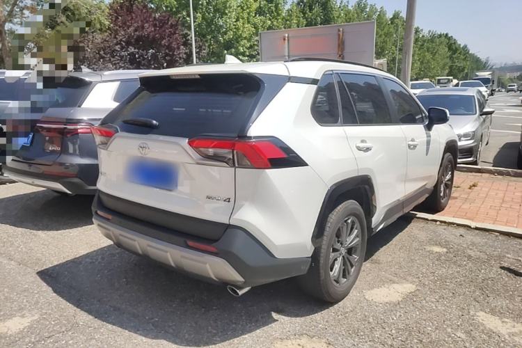Used Toyota RAV4 2024 2.0L CVT Two-Wheel Drive Fashion Plus Edition Rear Right 45 Deg