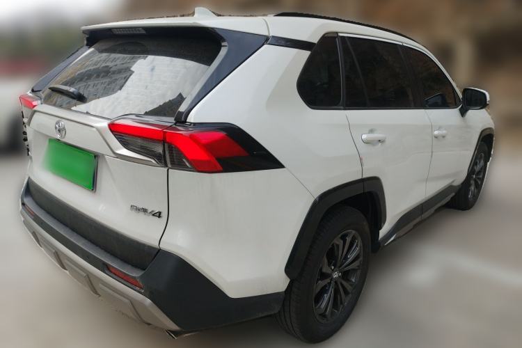 Used Toyota RAV4 2024 2.0L CVT Two-Wheel Drive Fashion Plus Edition Rear Right 45 Deg