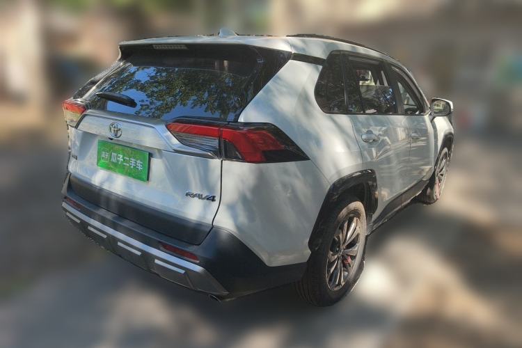 Used Toyota RAV4 2024 2.0L CVT Two-Wheel Drive Fashion Plus Edition Rear Right 45 Deg