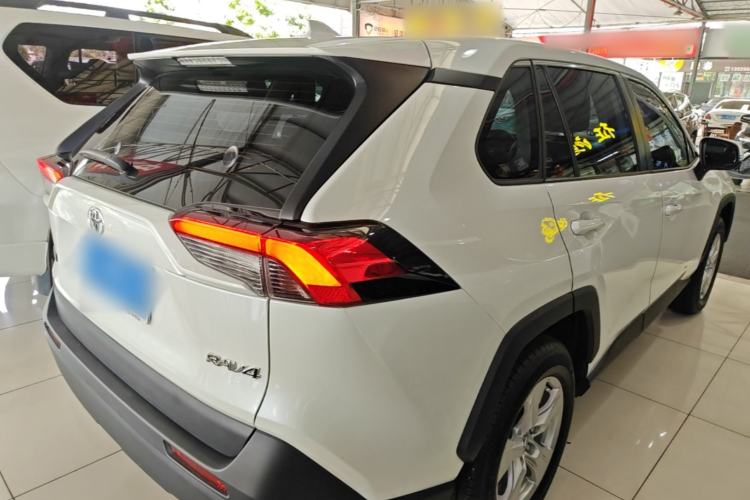 Used Toyota RAV4 2024 2.0L CVT Two-Wheel Drive Urban Edition Rear Right 45 Deg