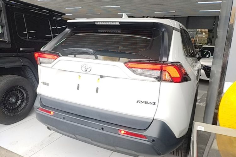 Used Toyota RAV4 2024 2.0L CVT Two-Wheel Drive Urban Edition Rear Right 45 Deg