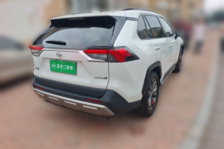 Used Toyota RAV4 2024 2.0L CVT Two-Wheel Drive Fashion Plus Edition Rear Right 45 Deg