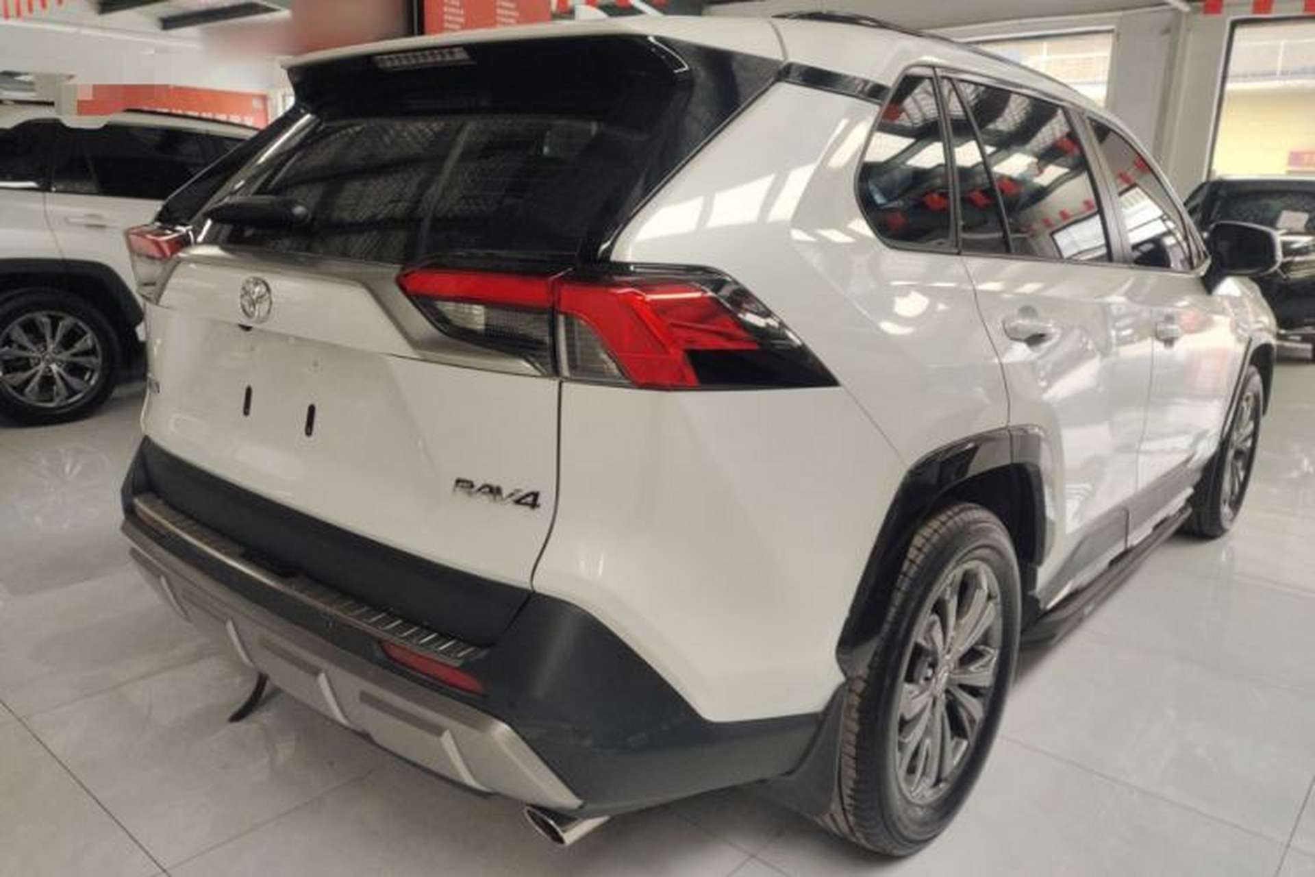 Used Toyota RAV4 2024 2.0L CVT Two-Wheel Drive Fashion Plus Edition Rear Right 45 Deg