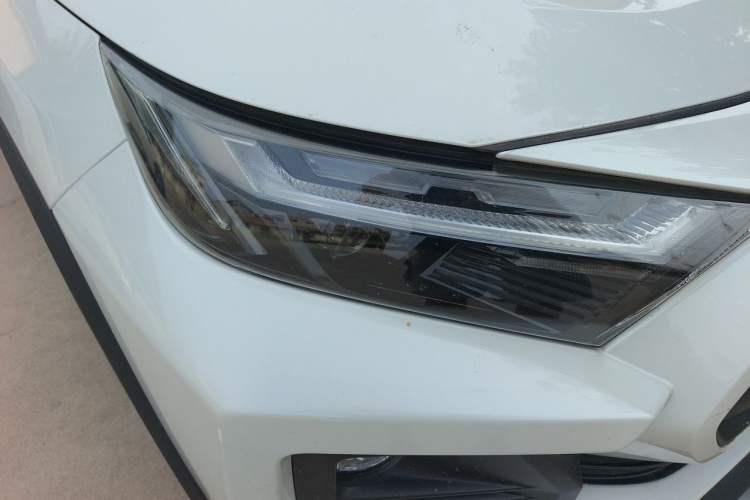Used Toyota RAV4 2024 2.0L CVT 4x4 Explorer Plus Edition Right Front Headlight