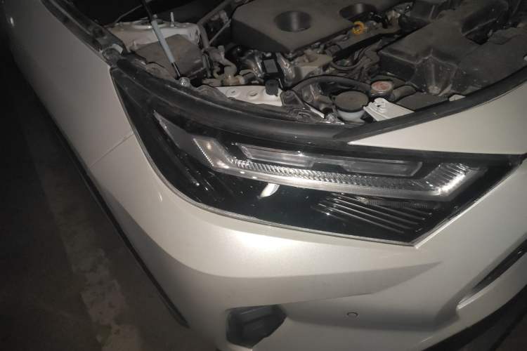 Used Toyota RAV4 2024 2.0L CVT Two-Wheel Drive Fashion Plus Edition Right Front Headlight