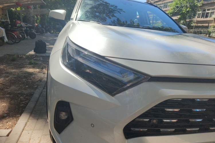 Used Toyota RAV4 2024 2.0L CVT Two-Wheel Drive Fashion Plus Edition Right Front Headlight