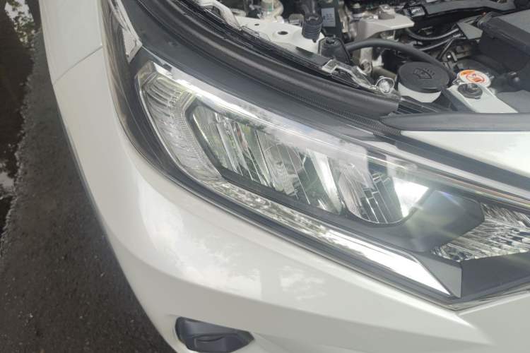 Used Toyota RAV4 2024 2.0L CVT Two-Wheel Drive Fashion Edition Right Front Headlight