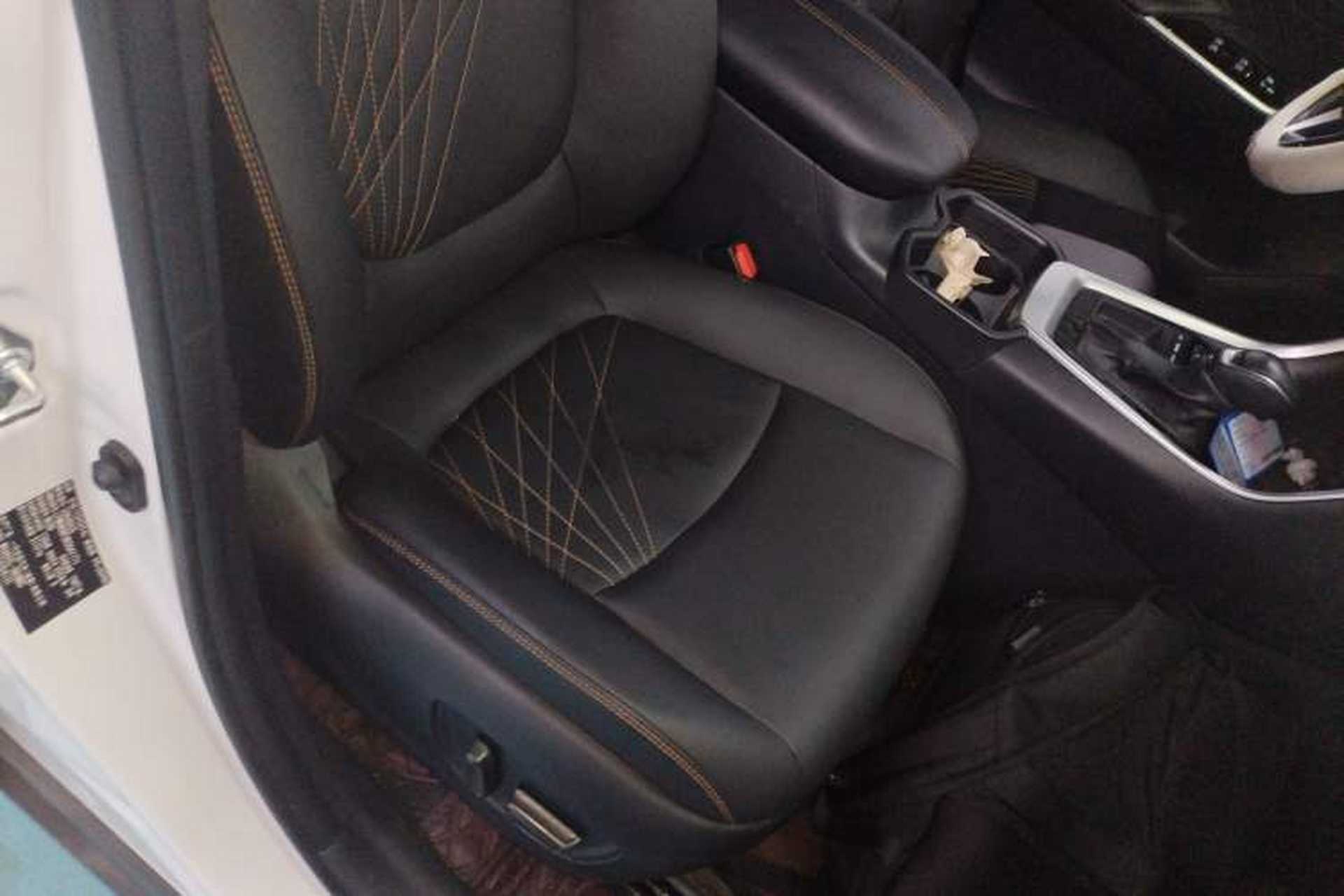 Used Toyota RAV4 2024 2.0L CVT Two-Wheel Drive Fashion Plus Edition Right Front Seat