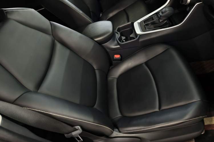 Used Toyota RAV4 2024 2.0L CVT Two-Wheel Drive Urban Edition Right Front Seat