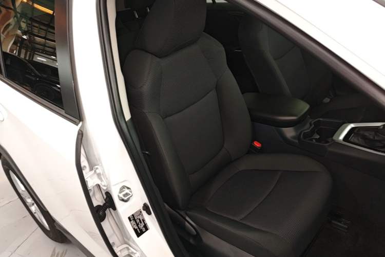 Used Toyota RAV4 2024 2.0L CVT Two-Wheel Drive Urban Edition Right Front Seat