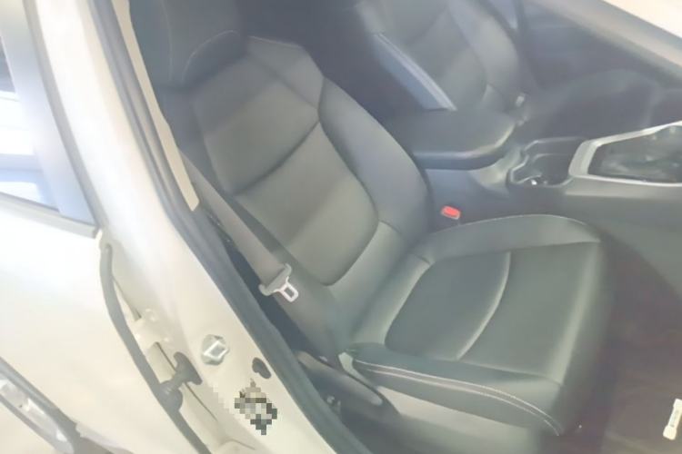 Used Toyota RAV4 2024 2.0L CVT Two-Wheel Drive Urban Edition Right Front Seat
