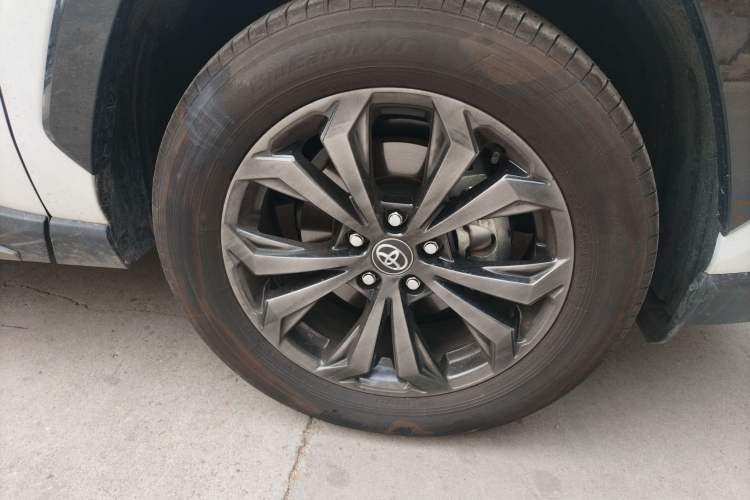 Used Toyota RAV4 2024 2.0L CVT Two-Wheel Drive Fashion Plus Edition Right Front Wheel Hub