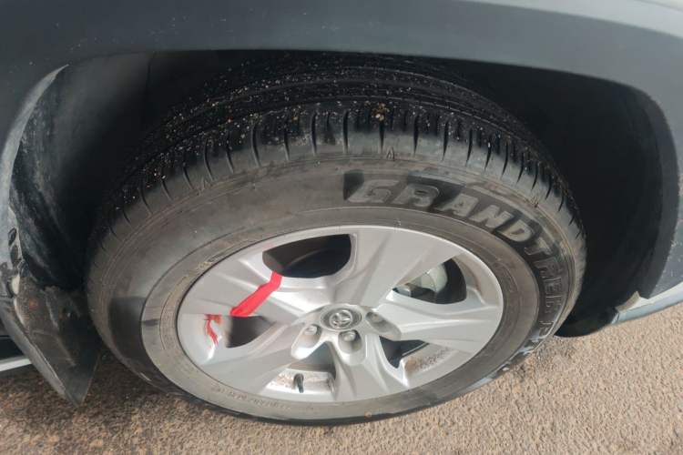 Used Toyota RAV4 2024 2.0L CVT Two-Wheel Drive Urban Edition Right Front Wheel Hub
