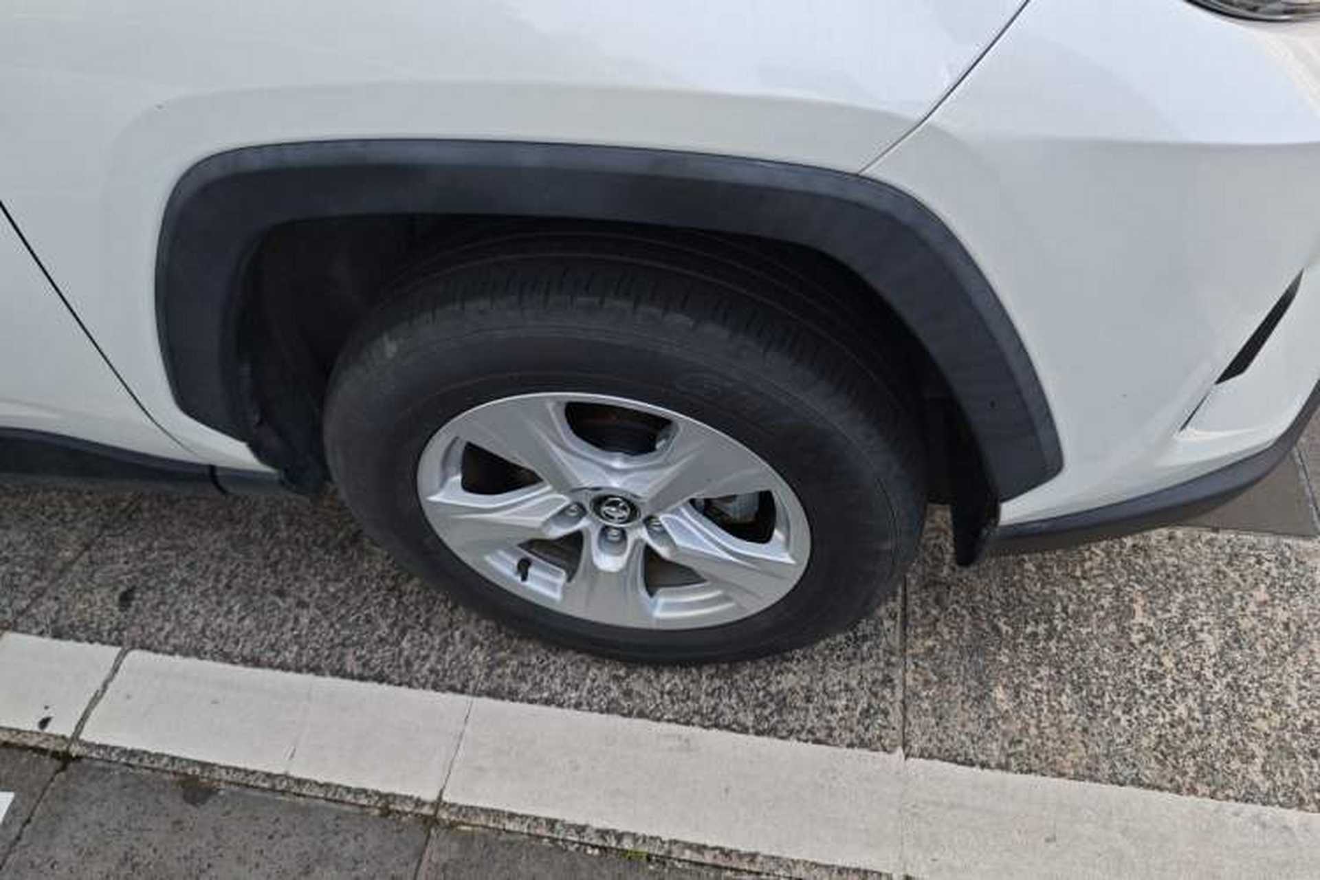 Used Toyota RAV4 2024 2.0L CVT Two-Wheel Drive Urban Edition Right Front Wheel Hub