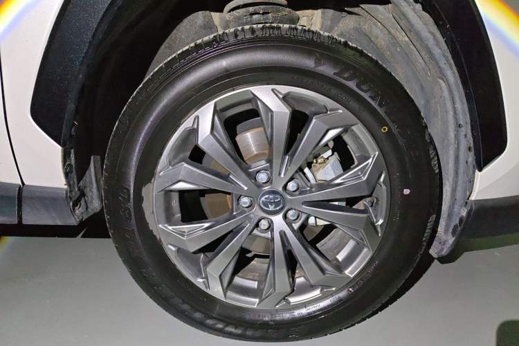 Used Toyota RAV4 2024 2.0L CVT Two-Wheel Drive Fashion Plus Edition Right Front Wheel Hub