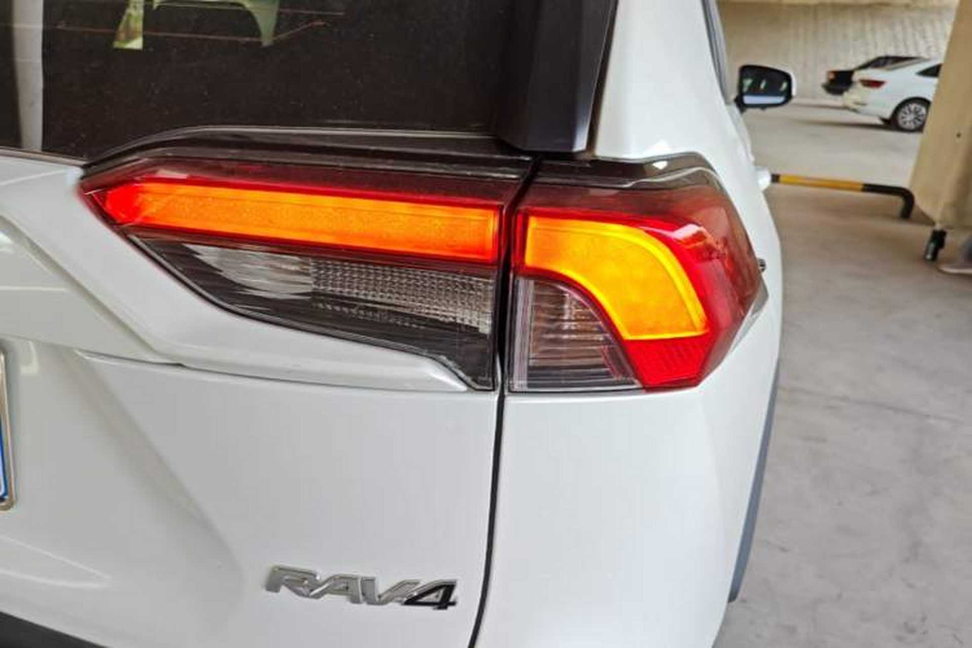 Used Toyota RAV4 2024 2.0L CVT Two-Wheel Drive Urban Edition Right Rear Taillight