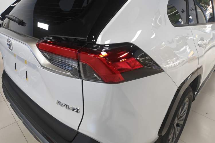Used Toyota RAV4 2024 2.0L CVT Two-Wheel Drive Fashion Plus Edition Right Rear Taillight
