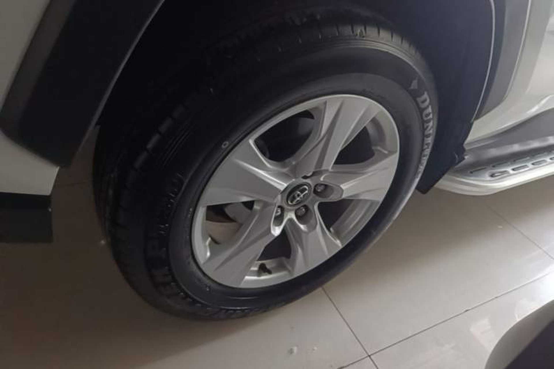 Used Toyota RAV4 2024 2.0L CVT Two-Wheel Drive Urban Edition Right Rear Wheel Hub