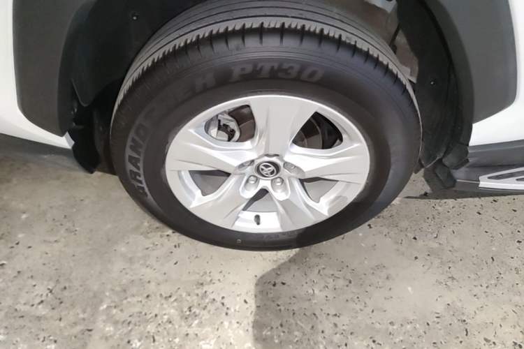 Used Toyota RAV4 2024 2.0L CVT Two-Wheel Drive Urban Edition Right Rear Wheel Hub