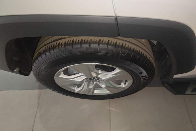 Used Toyota RAV4 2024 2.0L CVT Two-Wheel Drive Urban Edition Right Rear Wheel Hub