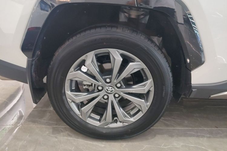 Used Toyota RAV4 2024 2.0L CVT Two-Wheel Drive Fashion Plus Edition Right Rear Wheel Hub